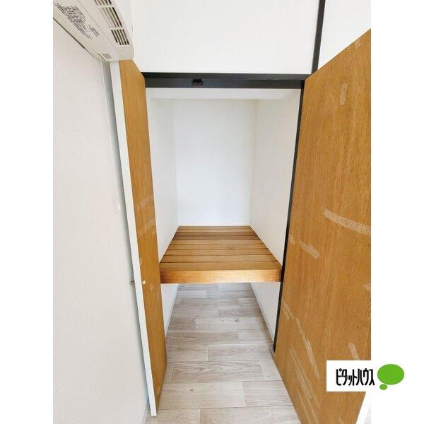 プラザイン元町 収納