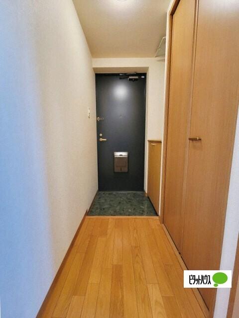札幌市中央区南十三条西マンション 玄関