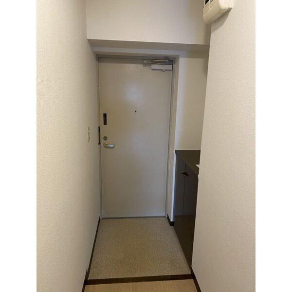 札幌市中央区南七条西マンション 玄関