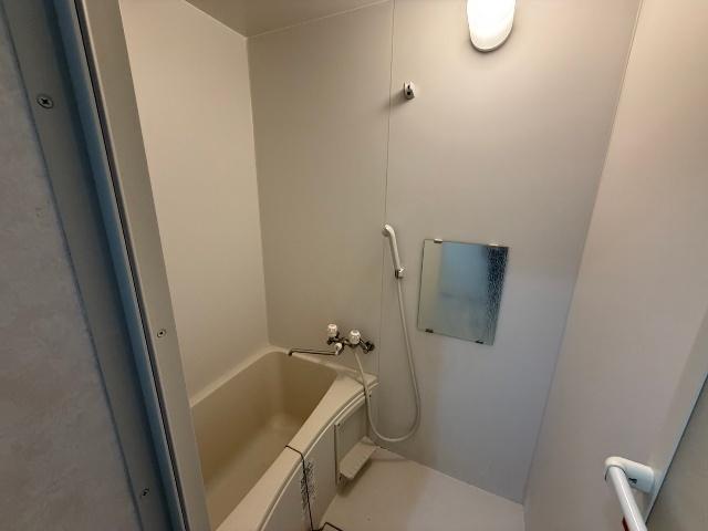 江別市野幌若葉町アパート バス／シャワー