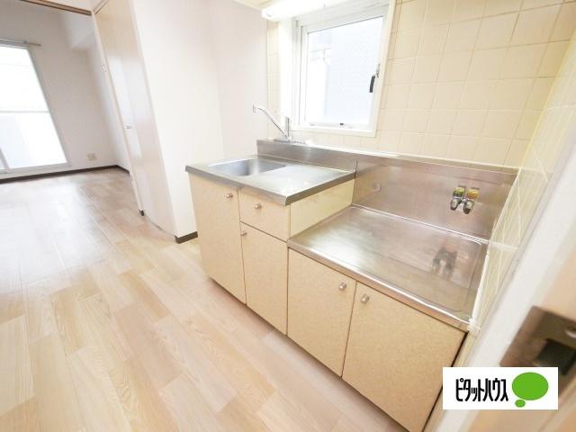 札幌市中央区北六条西マンション キッチン