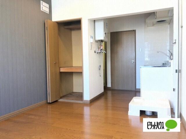 札幌市西区発寒一条アパート 収納