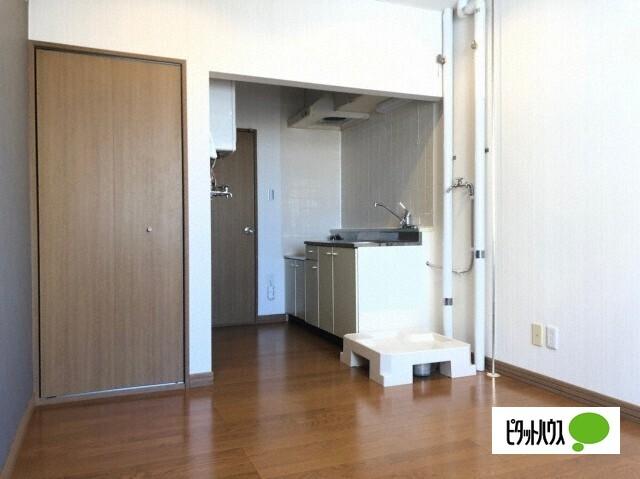 札幌市西区発寒一条アパート リビング