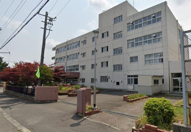 札幌市立北野平小学校：510m