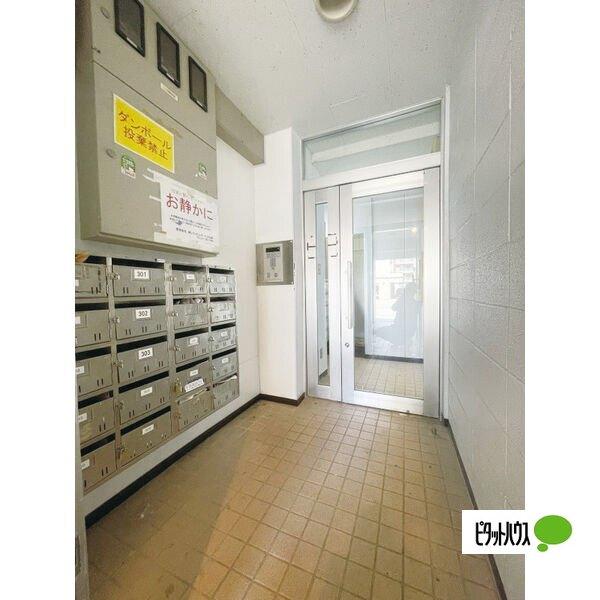 札幌市中央区南十六条西マンション ロビー