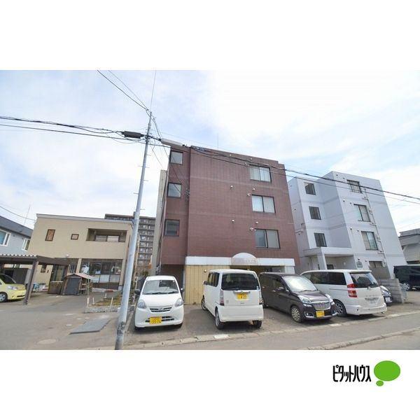 札幌市北区北二十七条西マンション 駐車場