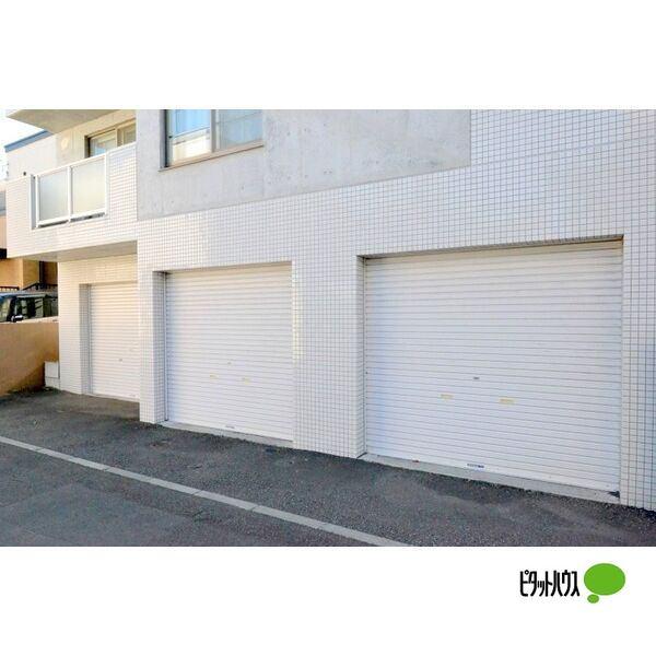 札幌市中央区南二十条西マンション 駐車場