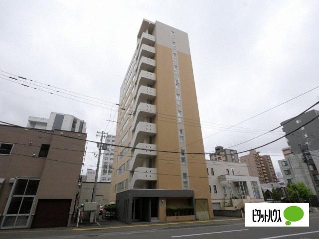 クラッセ北大通り 駐車場