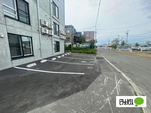 Road ＆ Sky ATSUBETSUNISHI 駐車場