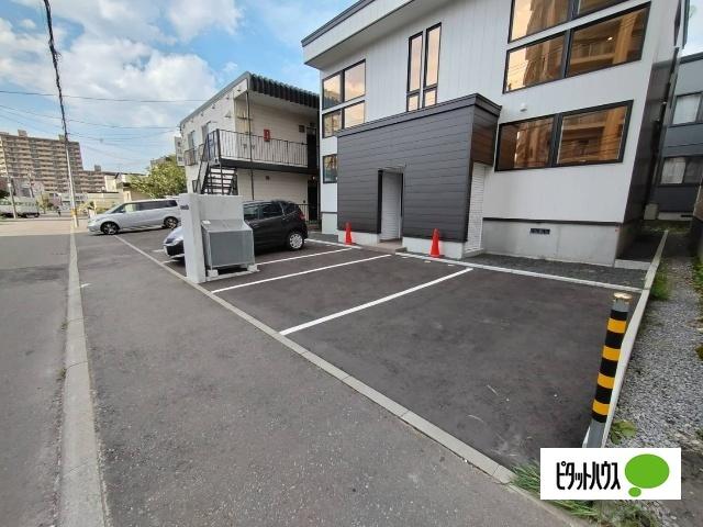 comodo 駐車場