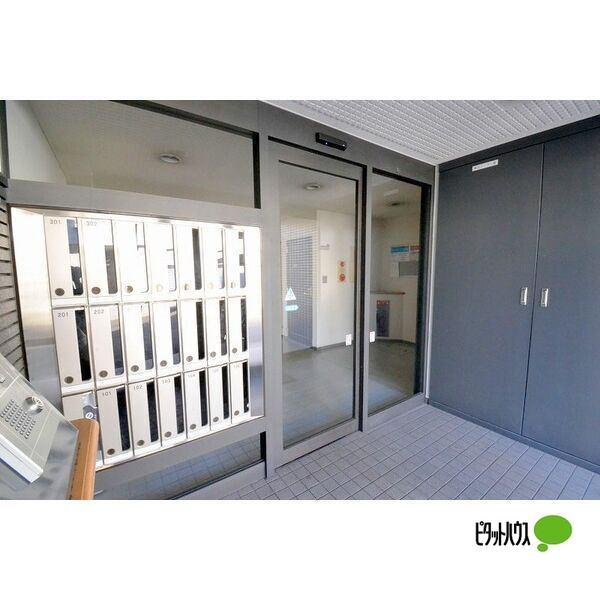 札幌市西区八軒二条東マンション ロビー