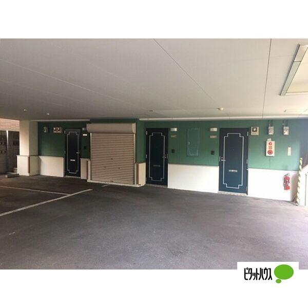 小樽市稲穂マンション 駐車場