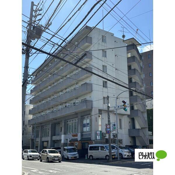 札幌市東区北七条東マンション 駐車場