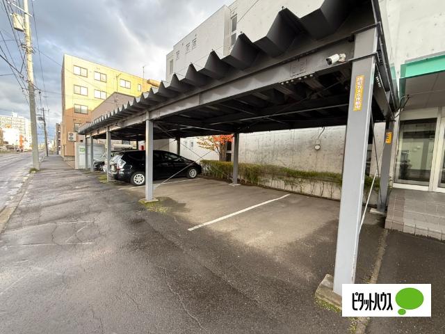 札幌市北区北三十四条西マンション 駐車場
