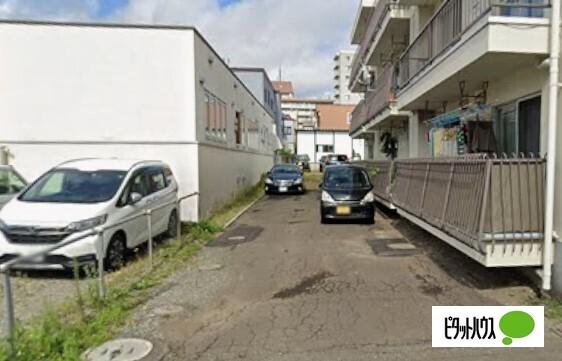 札幌市豊平区平岸七条マンション 駐車場