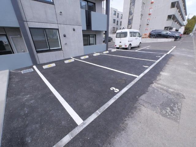 Dormire新札幌 駐車場