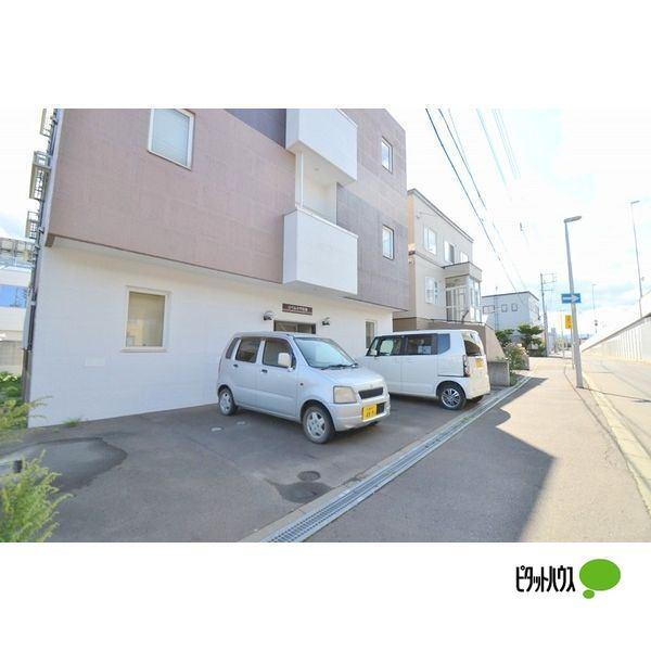札幌市白石区平和通マンション 駐車場