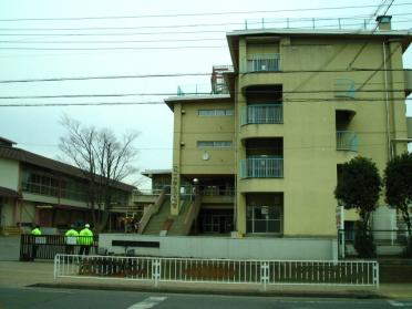 小学校：400m