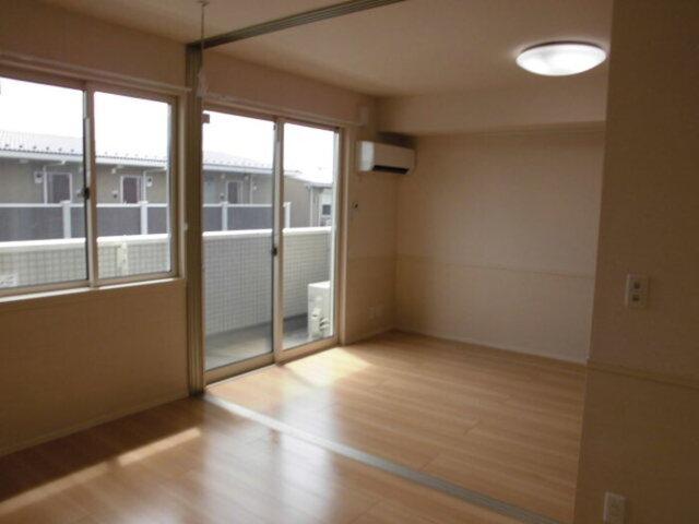 ﾛｲｼﾞｪﾝﾄﾊﾟｰｸｽ ﾚｲｸﾀｳﾝ　Ｑ（305） 部屋画像