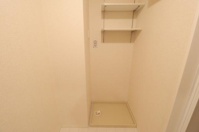ﾛｲｼﾞｪﾝﾄﾊﾟｰｸｽ ﾚｲｸﾀｳﾝ Ⅲ　Ｅ（106） 部屋画像