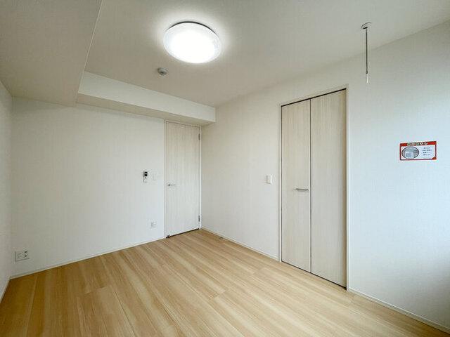 ﾛｲｼﾞｪﾝﾄﾊﾟｰｸｽ ﾚｲｸﾀｳﾝ Ⅲ　Ｏ（107） 部屋画像