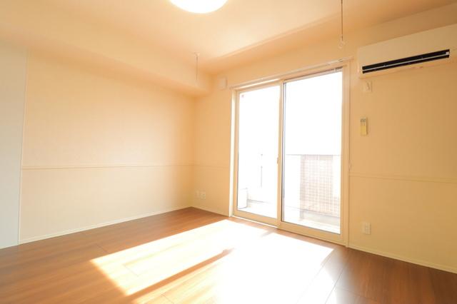 ﾛｲｼﾞｪﾝﾄﾊﾟｰｸｽ ﾚｲｸﾀｳﾝ　Ｅ（307） 部屋画像
