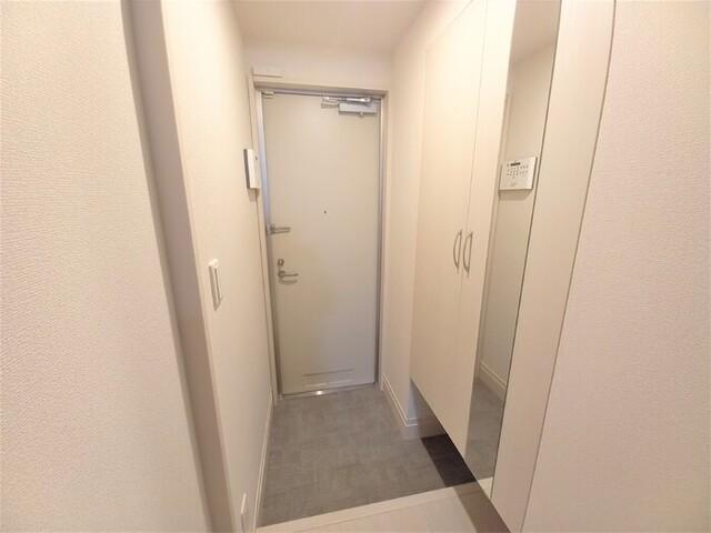 ロイヤルヒル越谷（105） 玄関