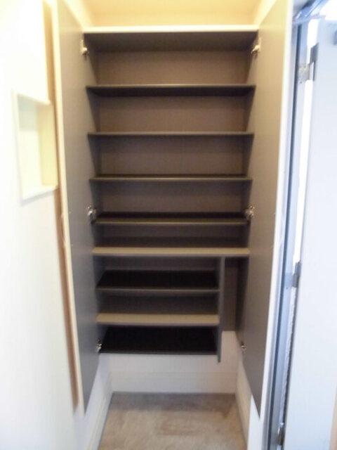 ﾛｲｼﾞｪﾝﾄﾊﾟｰｸｽ ﾚｲｸﾀｳﾝ　Ｄ（108） 部屋画像