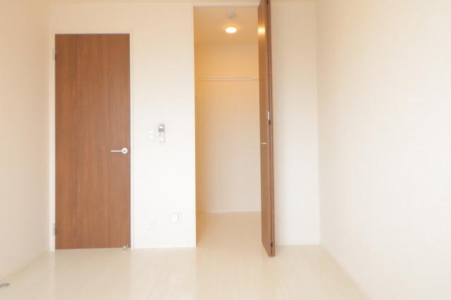 ﾛｲｼﾞｪﾝﾄﾊﾟｰｸｽ ﾚｲｸﾀｳﾝ Ⅱ　A（306） 部屋画像