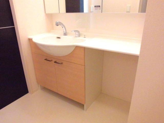 メゾーネ三郷中央（102） 部屋画像