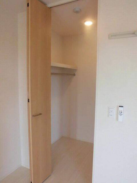 ﾛｲｼﾞｪﾝﾄﾊﾟｰｸｽ ﾚｲｸﾀｳﾝ Ⅲ　Ｅ（106） 部屋画像