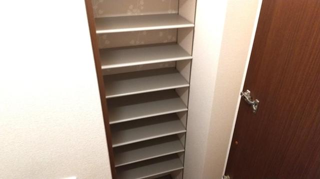 ﾛｲｼﾞｪﾝﾄﾊﾟｰｸｽ ﾚｲｸﾀｳﾝ　Ｅ（106） 部屋画像