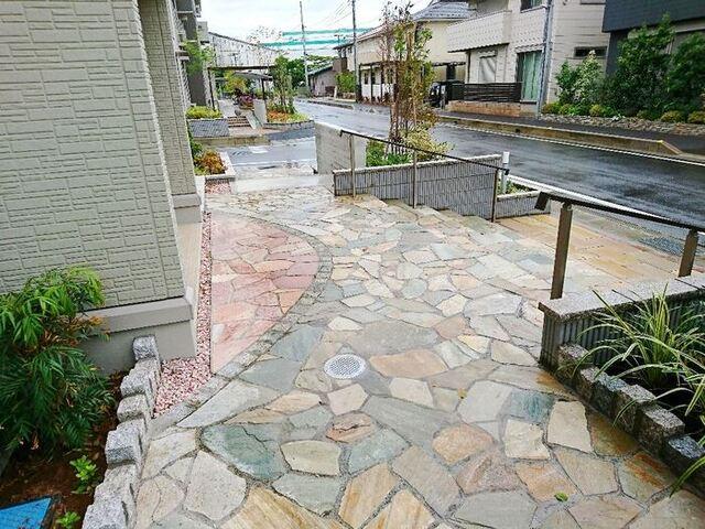 ﾛｲｼﾞｪﾝﾄﾊﾟｰｸｽ ﾚｲｸﾀｳﾝ Ⅱ　Ｌ（307） エントランス