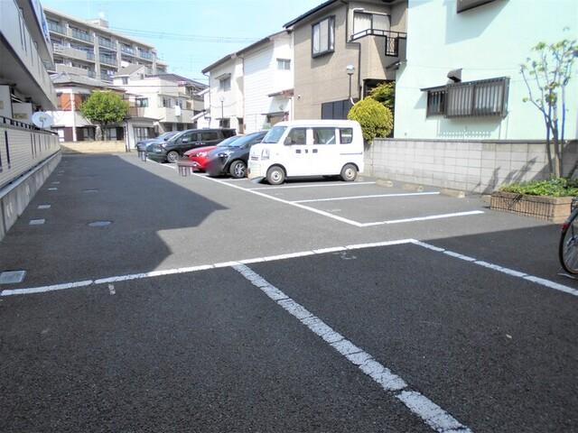 ロイヤルハーモニー（207） 駐車場