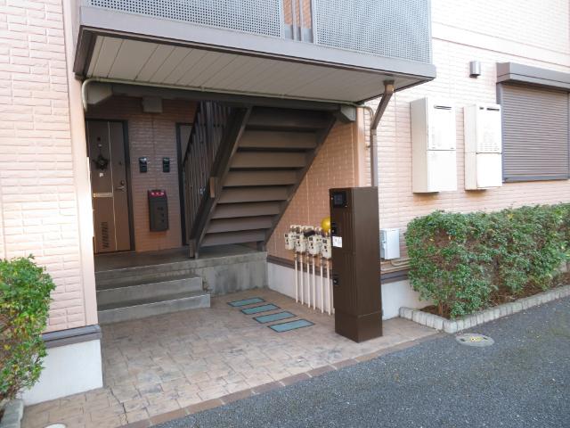 シャローム　Ａ/Ｂ/Ｃ/Ｄ/Ｅ/Ｆ/Ｇ（E102） エントランス
