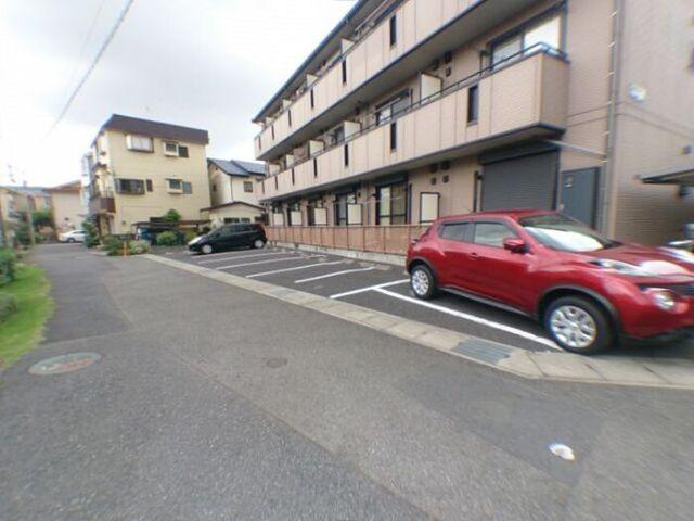 グランディール（103） 駐車場