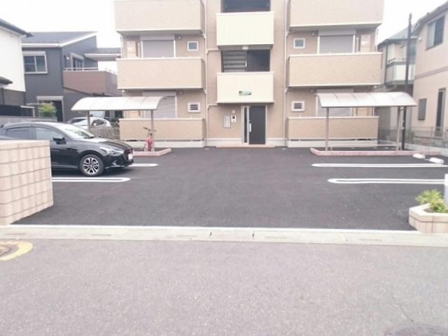 アンクレージュせんげん台（302） 駐車場