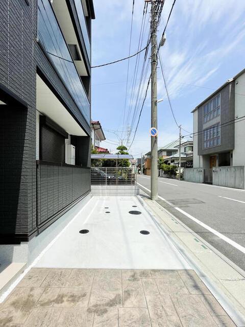 グラン南越谷（103） 駐車場