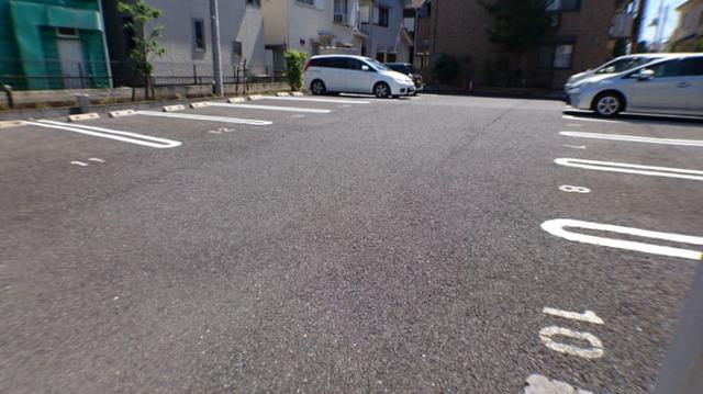 インペリアルパレス（103） 駐車場