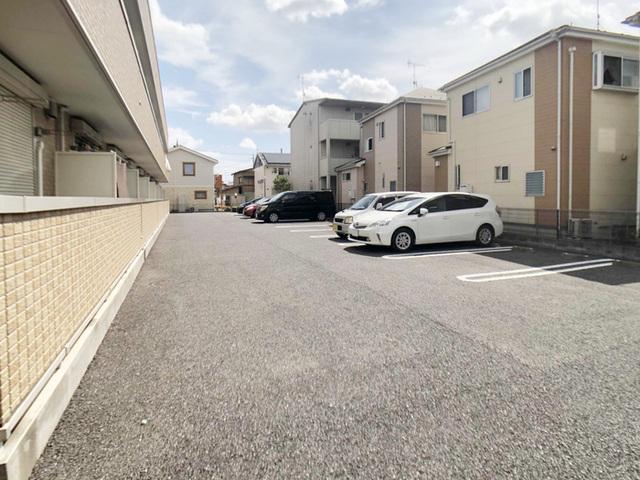 パルテア（302） 駐車場