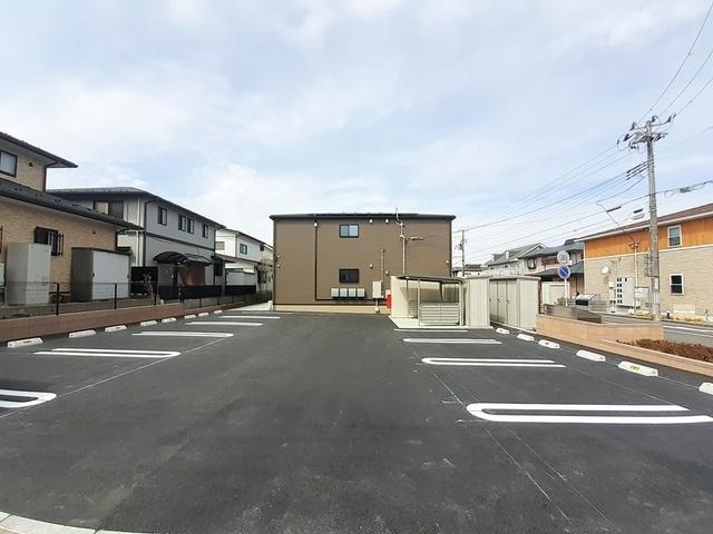 クレストヴィラ（201） 駐車場
