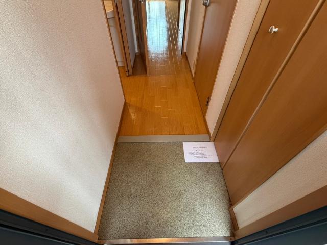 コンフォート中野（102） 玄関