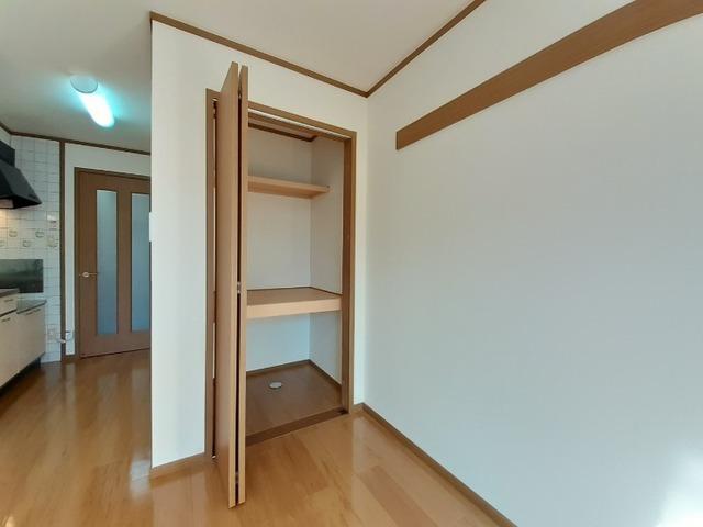 リバーサイド広面（103） 収納