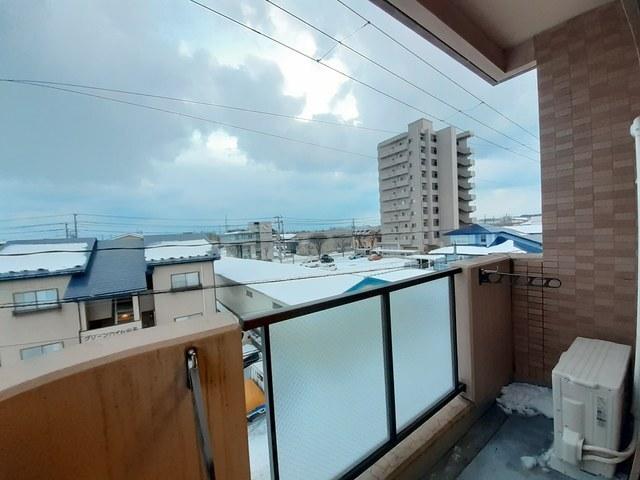 ジラソーレ（306） 駐車場