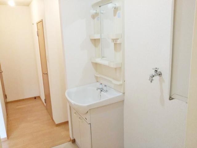 リビングタウン東通　Ａ（203） 部屋画像