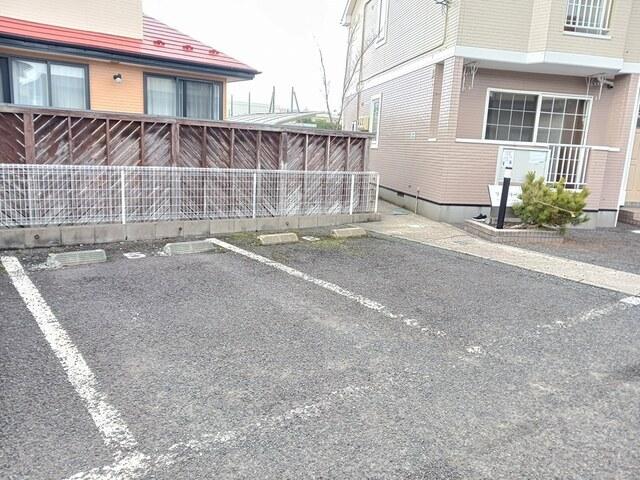 ファミリー（101） 駐車場