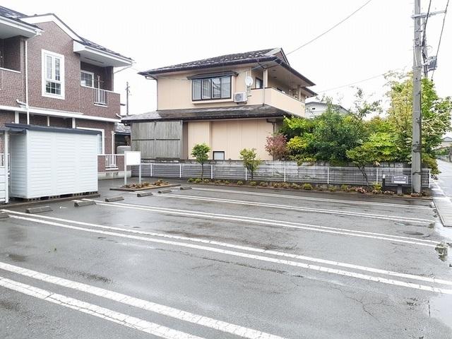 エスポワール泉（101） 駐車場