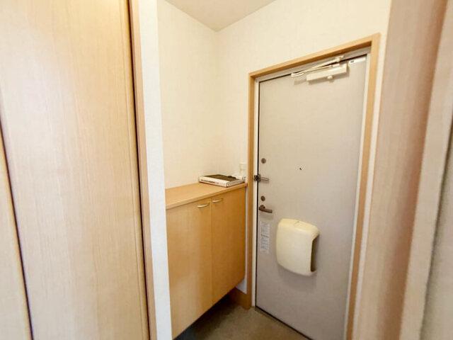 ア・レーズ（101） 玄関