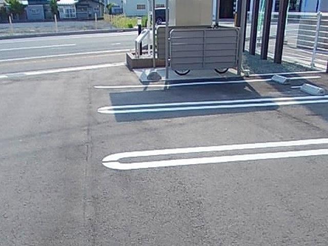ノイカルムＤ（101） 駐車場