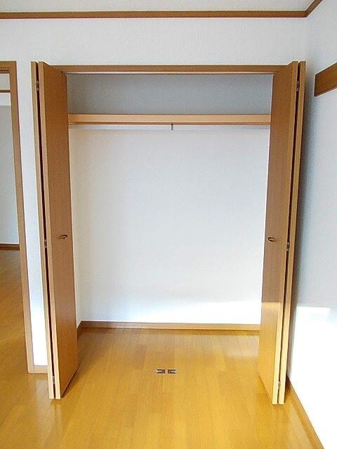 セレーノ御所野（102） 収納